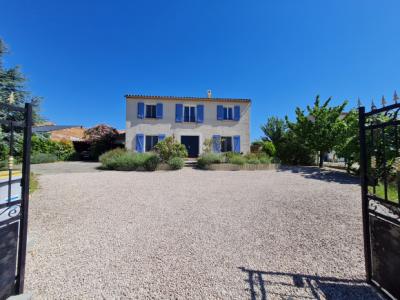 Villa With Garden and Views of The Pyrenees