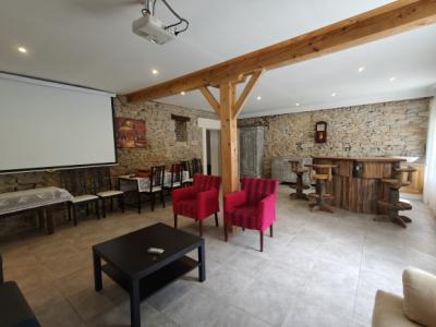 Character House in the Heart of Marseillette Lake Estate