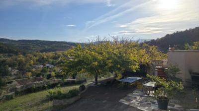 Detached Country Villa with Pool and Open Views