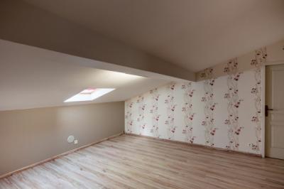 Detached Villa with Swimming Pool