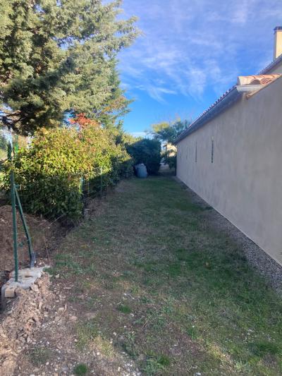 Contemporary Detached House with Swimming Pool
