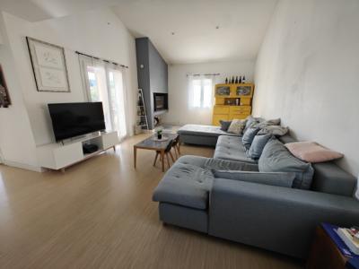 Detached Villa with Landscaped Garden