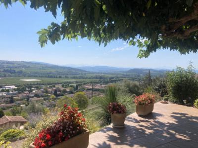 Detached Villa, Swimming Pool, Garage And Terraces