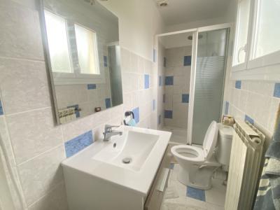 Detached Villa With Swimming Pool