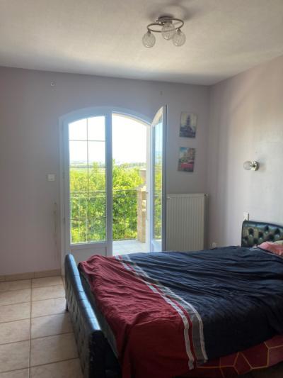 Detached Villa With Garage, Swimming Pool & Pool House