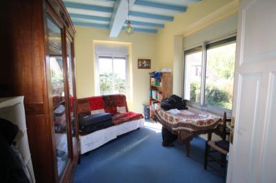 Large Detached Villa with Garden