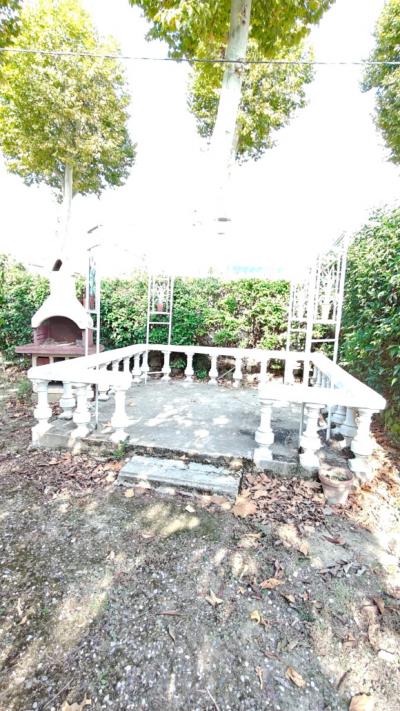 House in Perfect in Condition within the Vineyards