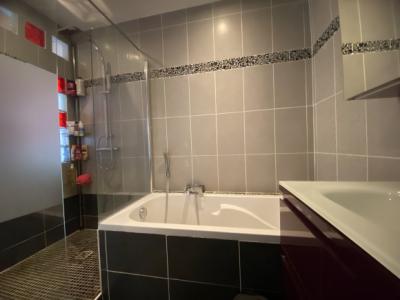 Detached Villa with Lovely Mature Garden