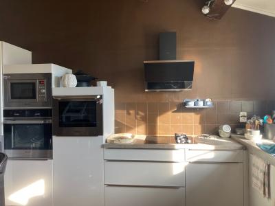 Contemporary Detached House with Swimming Pool