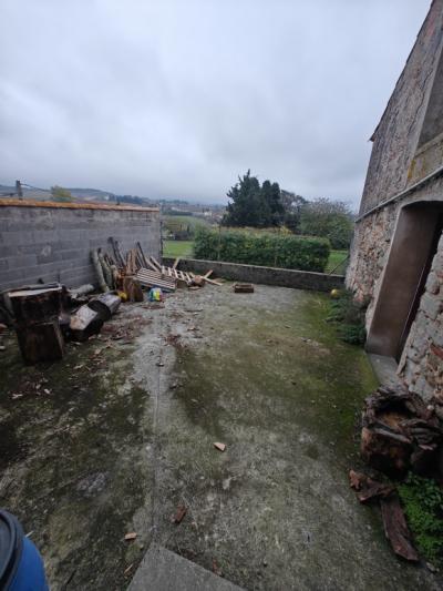 Village House With Numerous Outbuildings To Renovate