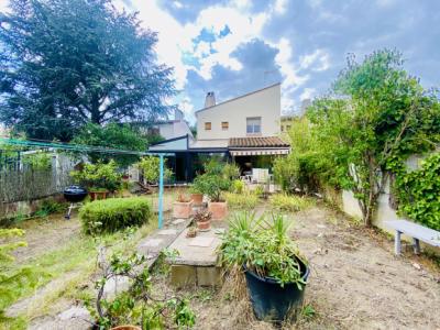 Carcassonne 3 Bedroom House With Garage And Garden