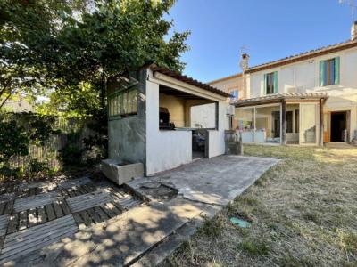Town House With Garden, You are Sure to Fall in Love