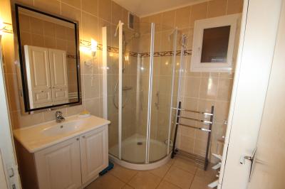 Single Storey Villa With Garden