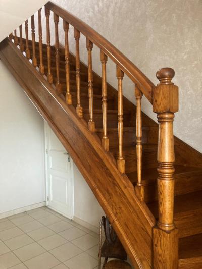 Detached Villa, Swimming Pool, Garage And Terraces