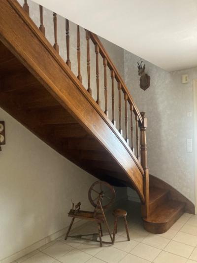 Detached Villa, Swimming Pool, Garage And Terraces