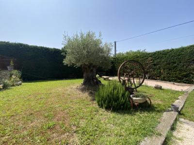 Detached House with View, Well-kept Exteriors, Quality Services