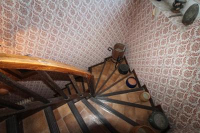 Habitable Large House to Improve