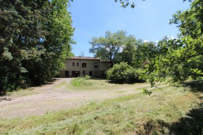 Country House With 1.8 Hectares of Land