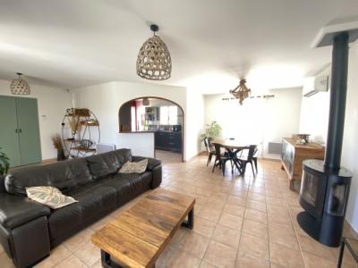 Detached House with View, Well-kept Exteriors, Quality Services