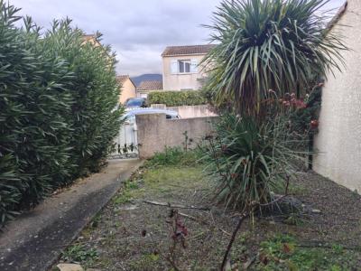 Villa With Garden In Le Clos Maynard Residence