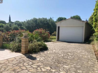 Detached Villa With Garage, Swimming Pool & Pool House