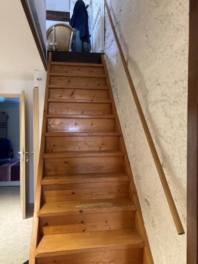 Contemporary Detached House with Swimming Pool