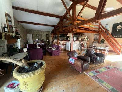 Former Stable Converted Into A Loft With Adjoining Garden