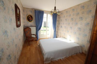 Single Storey Villa With Garden