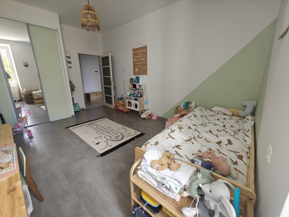 Town House With Pool And Garage