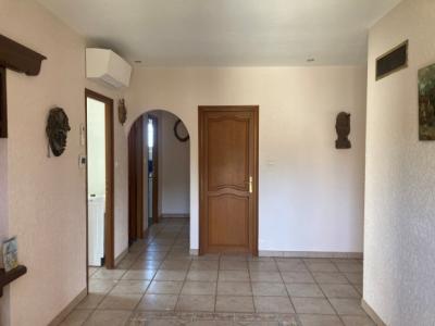 Detached Villa With Garage, Swimming Pool & Pool House