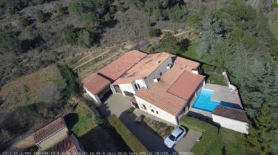 Large Villa With Outbuilding And Quality Services
