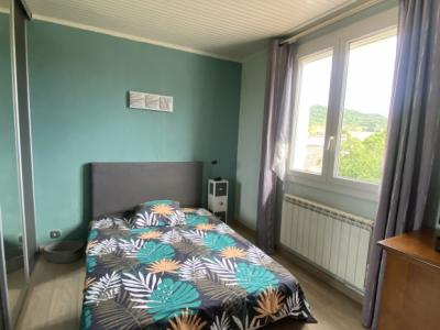 Detached Villa with Lovely Mature Garden