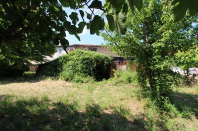 Apartments, Large Garage, Large Garden