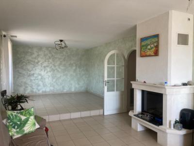 Detached Villa, Swimming Pool, Garage And Terraces