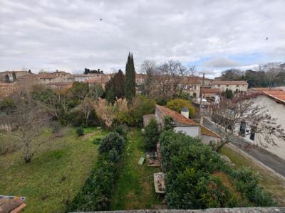 Large House With Garden In The Heart Of The Villag