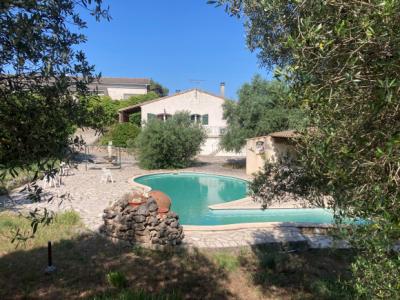 Detached Villa With Garage, Swimming Pool & Pool House