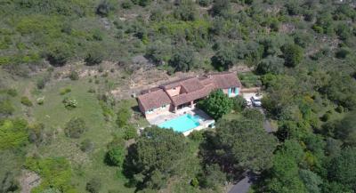 Detached Villa With Swimming Pool and Stunning View