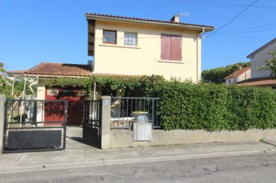 House Close To The Centre of Town