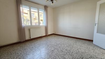 Town House with Neat Garden