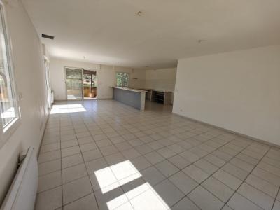 Single Storey Villa with Open Countryside Views