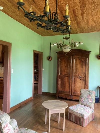Large House With Garden in Good General Condition
