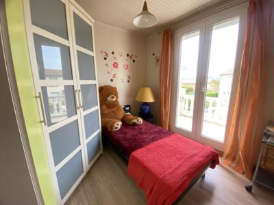 Detached Villa with Lovely Mature Garden