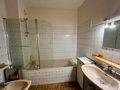 Apartment with Balcony and Garage