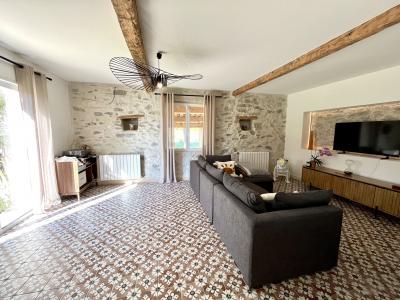 Fully Renovated Detached House with Pool