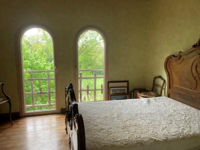 Large House With Garden in Good General Condition