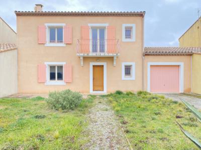 Detached Villa with Large Garage and garden