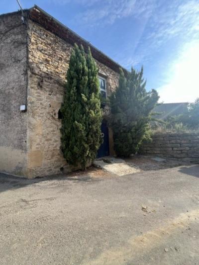 Former Stable Converted Into A Loft With Adjoining Garden