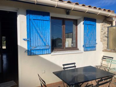 Contemporary Detached House with Swimming Pool