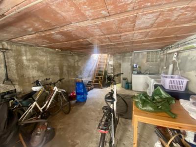 Charming House With Garage And Garden