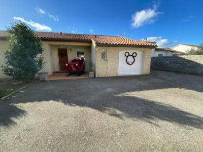 Detached Villa With Swimming Pool.